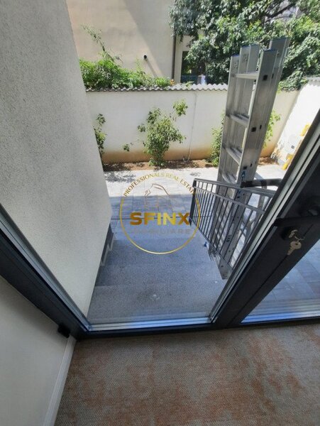 Parter, spatiu birou, beauty salon, stomatologie, oftalomologie, 2 intrari